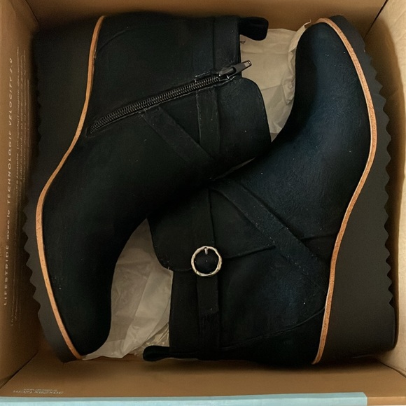 NIB LifeStride Velocity 2.0 Zinfandel Wedge Bootie - Picture 2 of 6